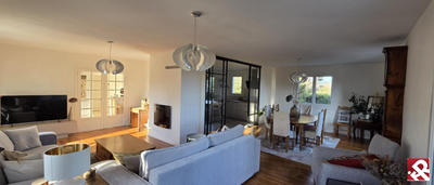 Maison - 320 m² - 7 pièces