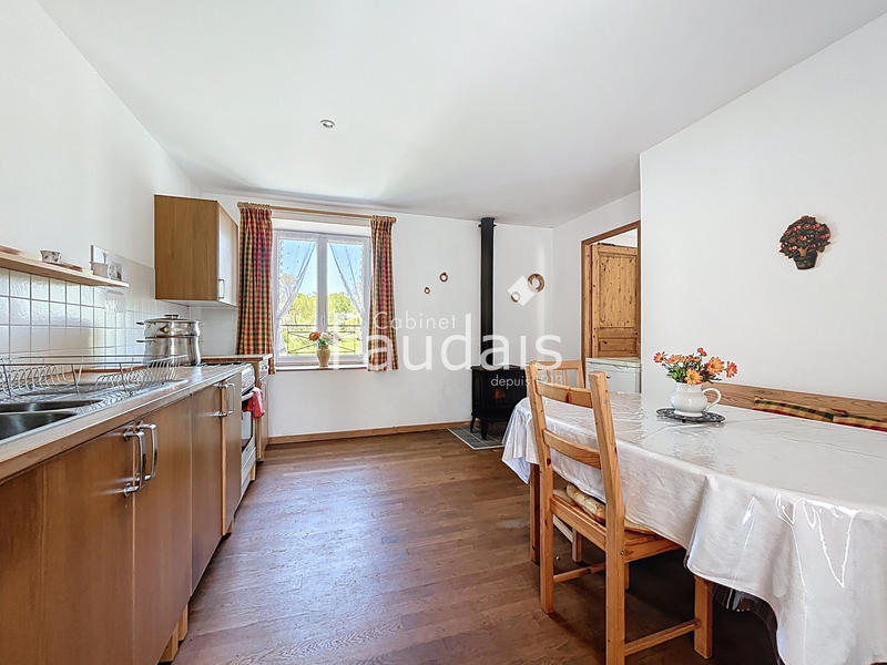 Propriété - 598 m² - 23 pièces