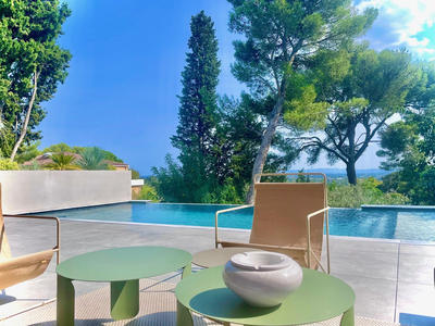 Maison - 336 m² - 9 pièces