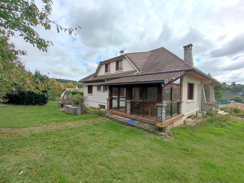 Maison - 188 m² - 8 pièces