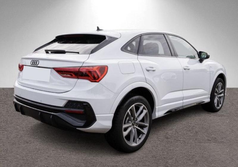 Audi Q3 Sportback 45 TFSIe 245 s-Line Hybride Rechargeable / Camera de Recul Sieges Elec Coffre Regulateur Distance Keyless