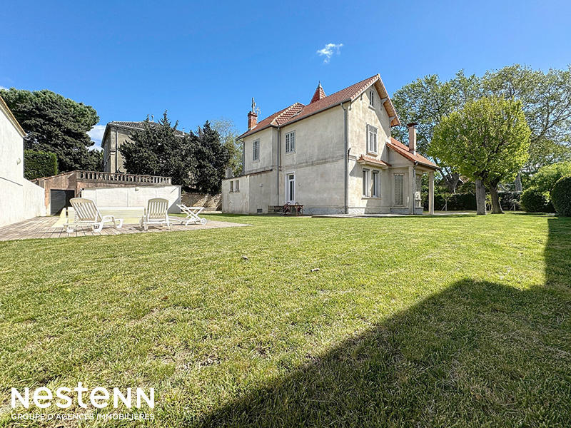 Maison - 184 m² - 7 pièces