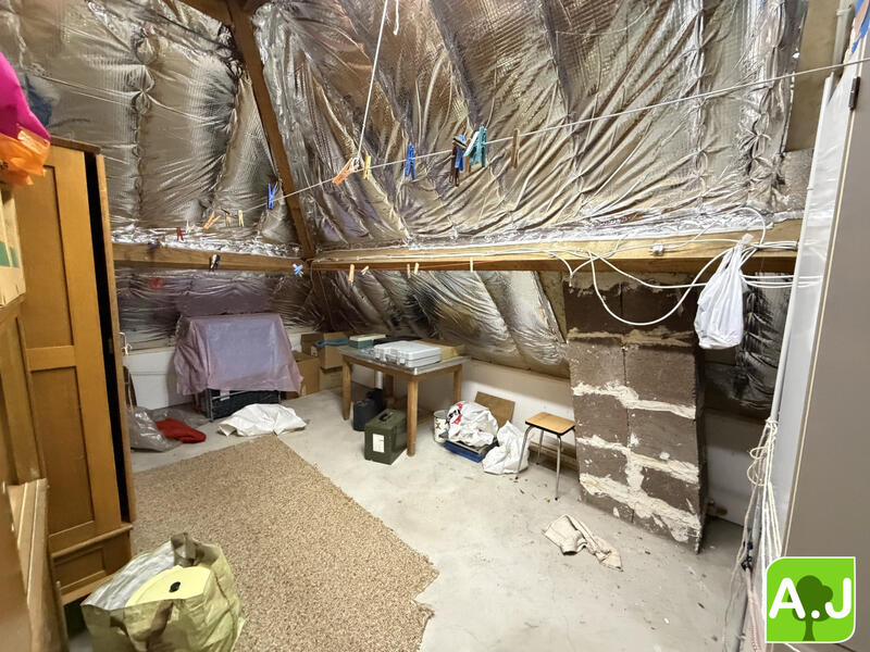 Maison - 102 m² - 5 pièces