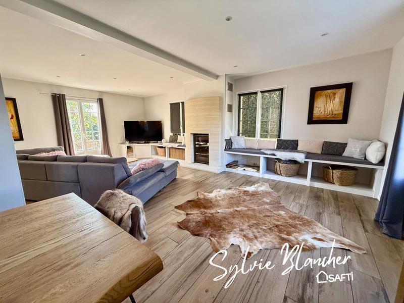 Maison - 197 m² - 7 pièces