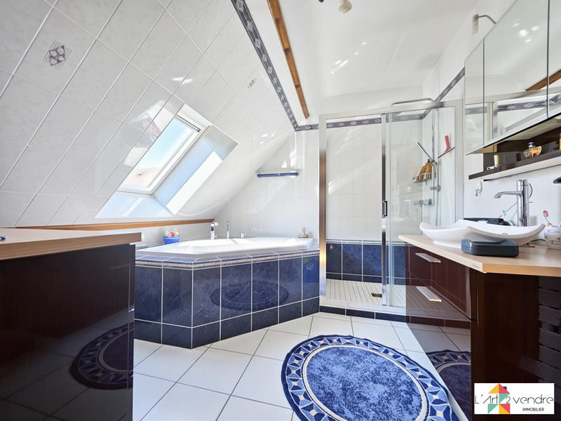 Maison - 133 m² - 7 pièces