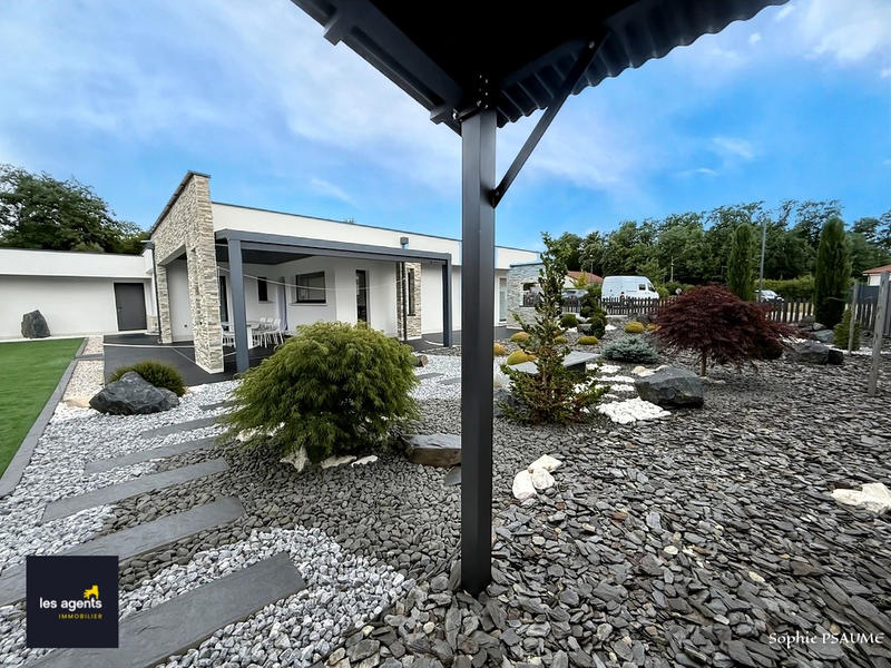 Maison - 103 m² - 4 pièces