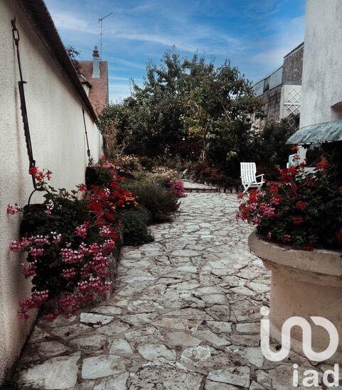 Maison - 195 m² - 9 pièces