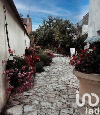 Maison - 195 m² - 9 pièces