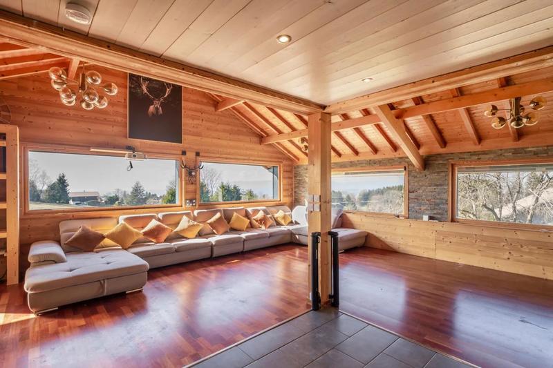 Maison - 200 m² - 5 pièces