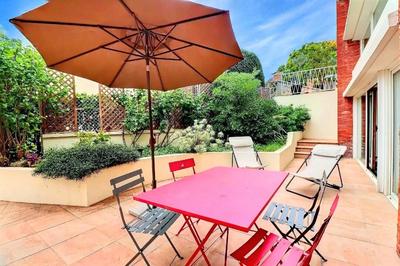 Maison d'architecte - 230 m² - 9 pièces