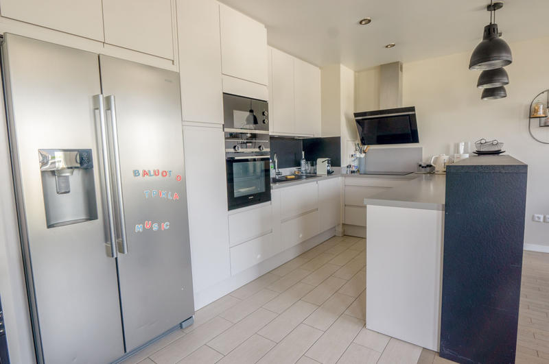 Appartement - 101 m² - 5 pièces