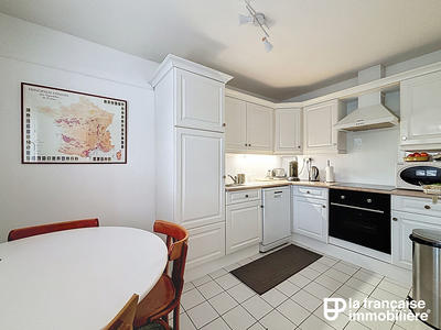 Maison - 94 m² - 5 pièces