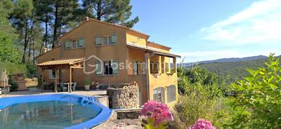 Maison traditionnelle - 169 m² - 6 pièces