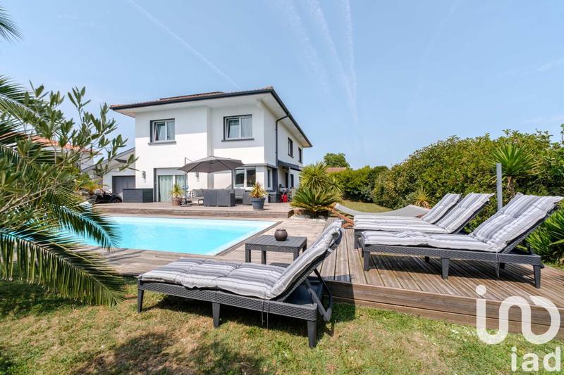 Maison - 186 m² - 7 pièces
