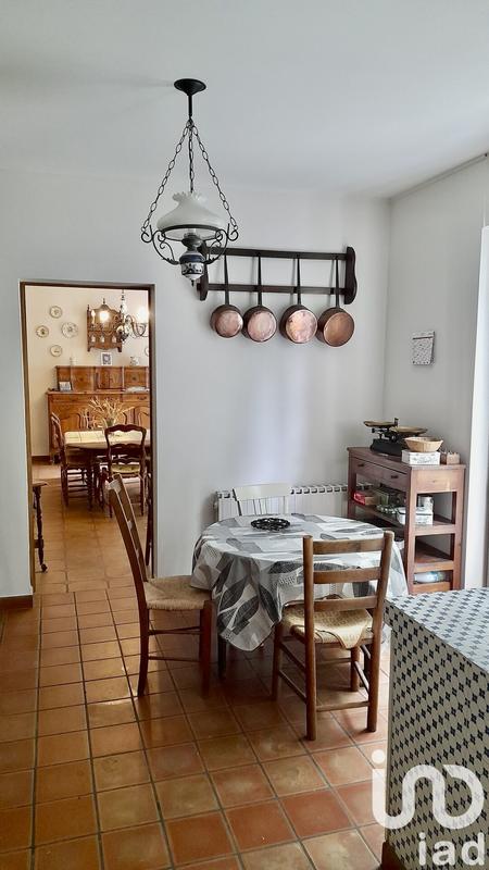 Maison - 206 m² - 9 pièces