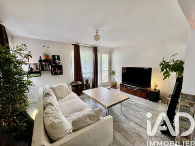 Appartement - 80 m² - 3 pièces