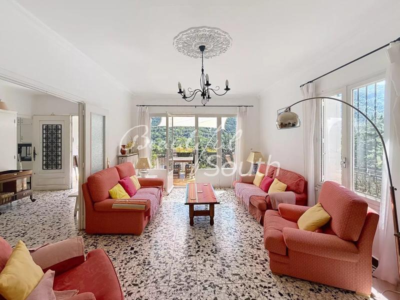 Maison - 200 m² - 9 pièces