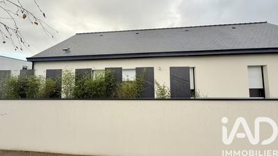 Maison - 93 m² - 4 pièces