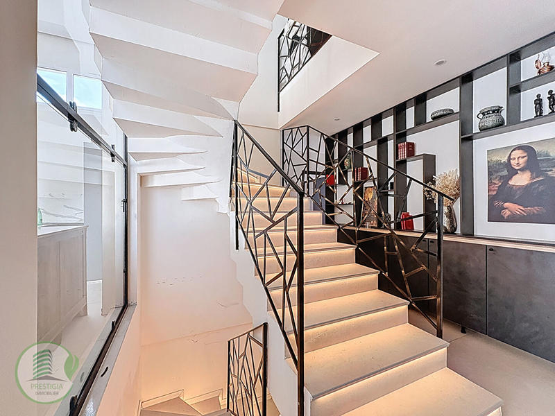 Maison - 187 m² - 7 pièces