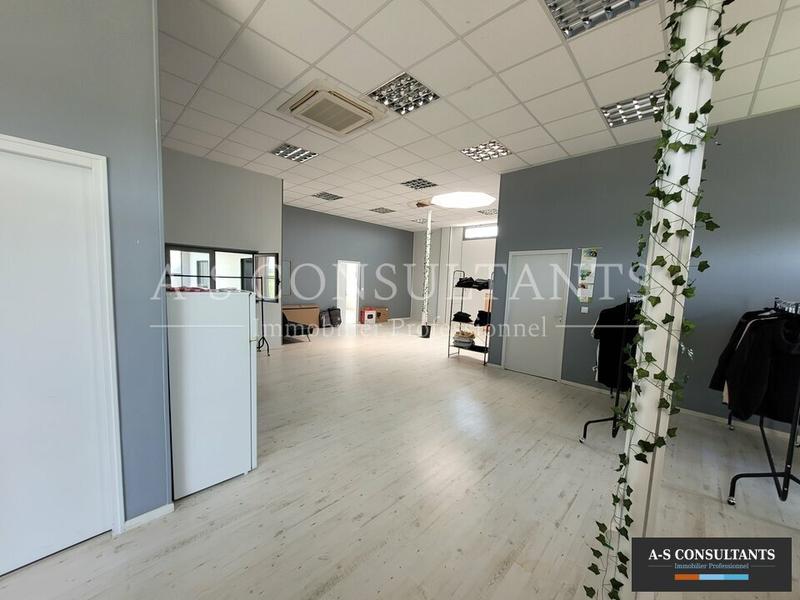 Local commercial - 750 m²