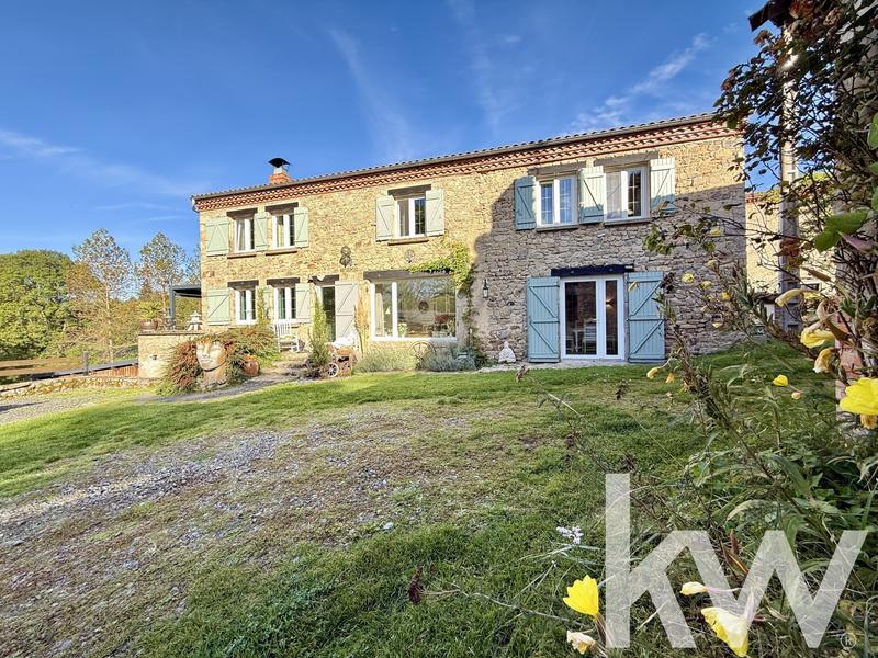 Maison - 205 m² - 10 pièces