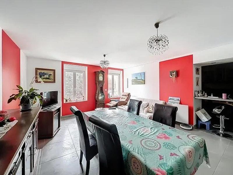 Appartement - 102 m² - 6 pièces