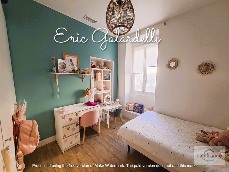 Appartement ancien - 90 m² - 4 pièces