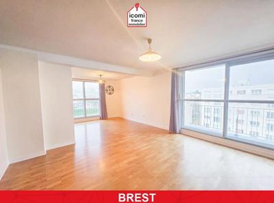 Appartement - 110 m² - 5 pièces