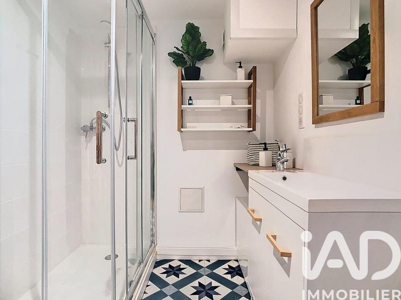 Maison - 230 m² - 8 pièces