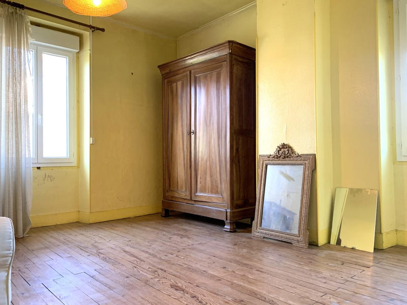 Maison de village - 237 m² - 8 pièces