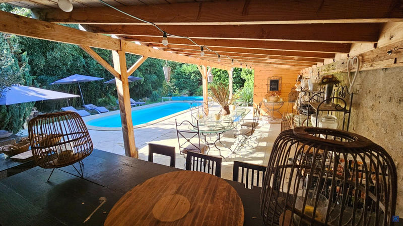 Maison - 198 m² - 7 pièces