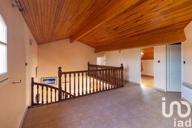 Maison - 240 m² - 5 pièces