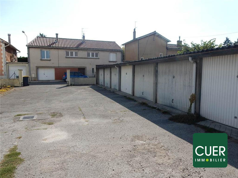 Parking / Garage - 12 m²