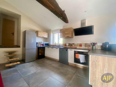 Maison - 84 m² - 4 pièces