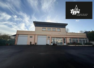 Maison - 230 m² - 10 pièces