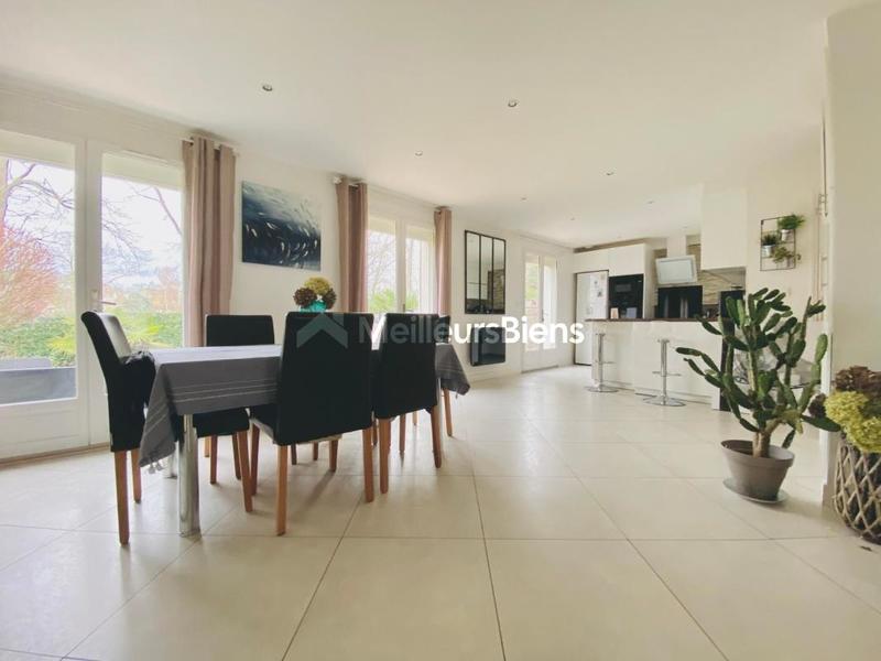 Maison - 117 m² - 6 pièces