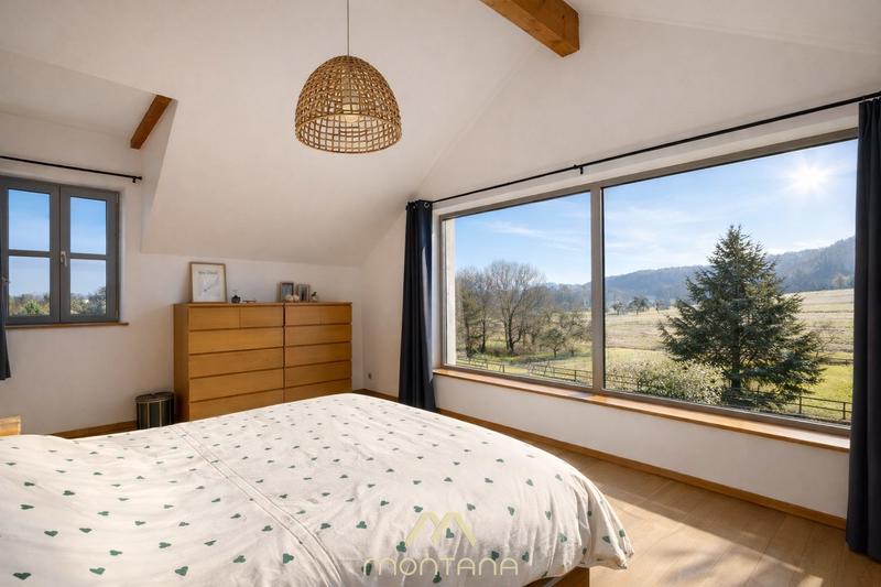 Maison - 310 m² - 8 pièces