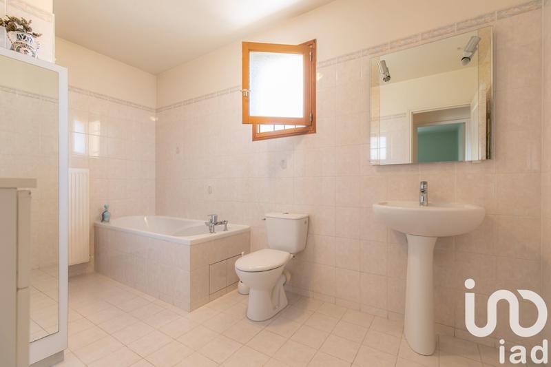 Maison - 94 m² - 5 pièces