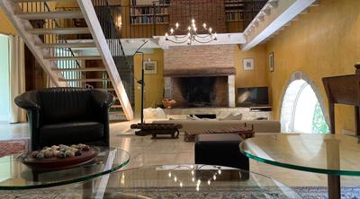 Maison - 260 m² - 7 pièces