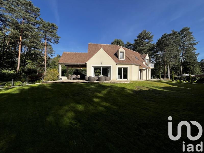 Maison - 240 m² - 10 pièces