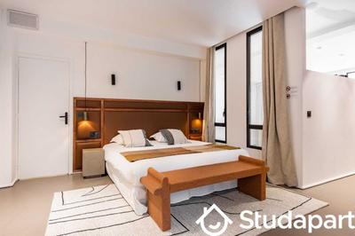 Appartement - 180 m² - 7 pièces