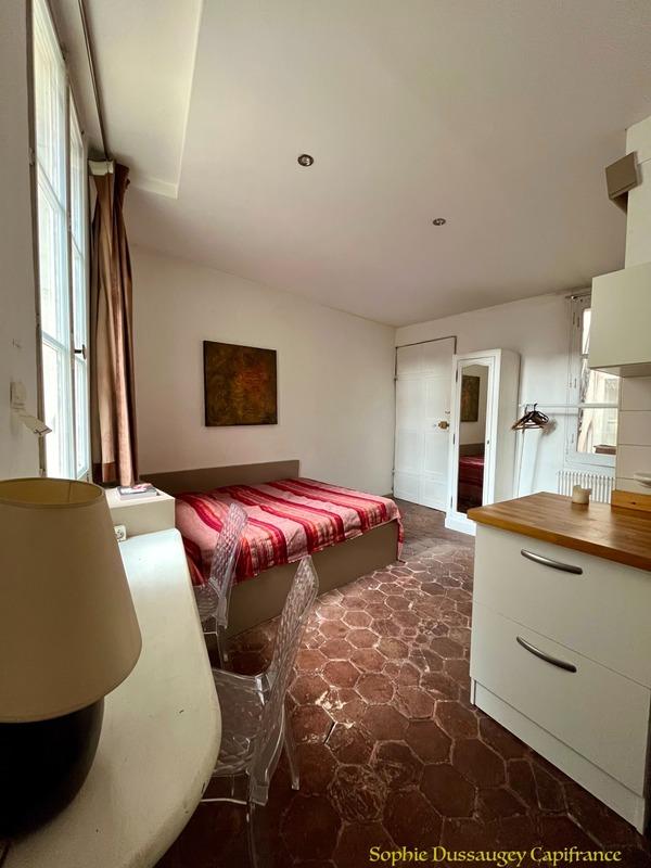 Maison - 230 m² - 8 pièces