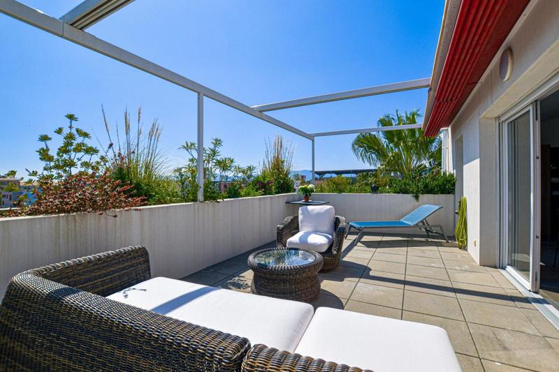 Penthouse - 77 m² - 4 pièces