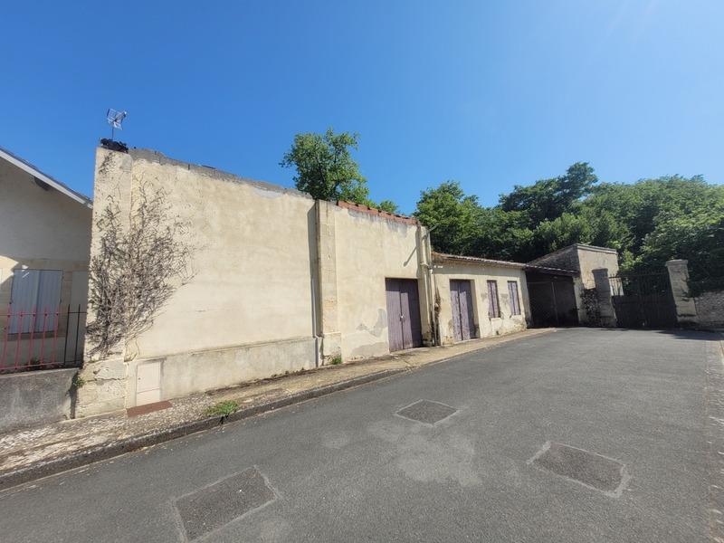 Maison - 180 m² - 2 pièces