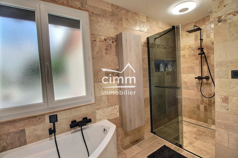 Villa - 140 m² - 4 pièces