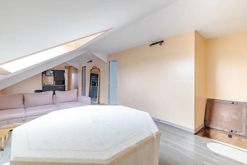 Maison - 200 m² - 5 pièces