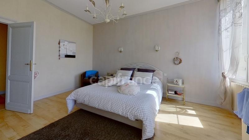 Maison de maîtres - 223 m² - 7 pièces