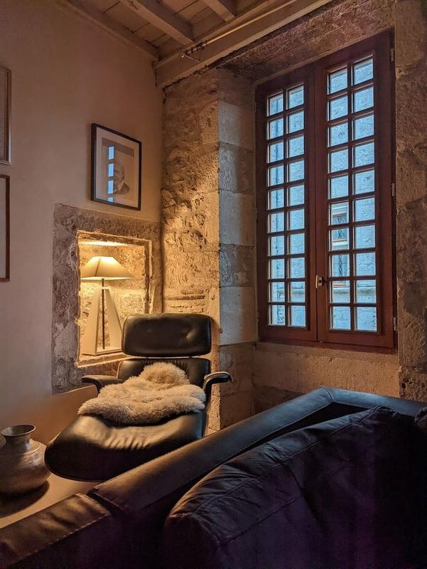 Maison - 280 m² - 8 pièces