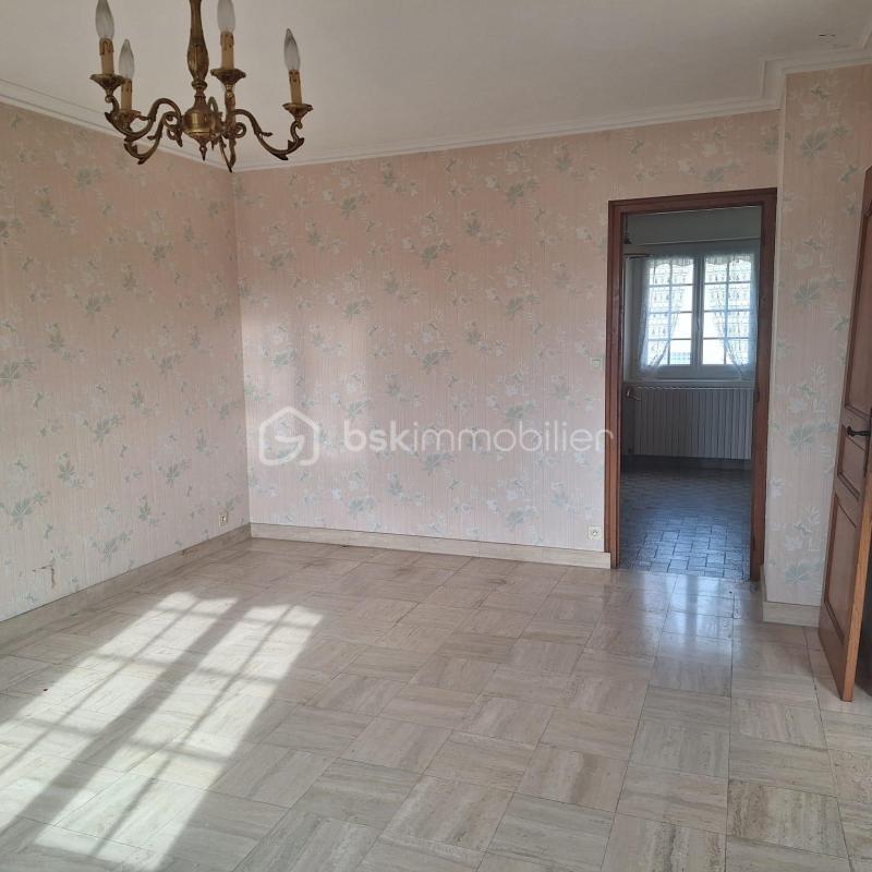 Maison traditionnelle - 140 m² - 6 pièces