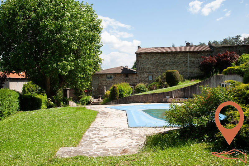 Viager - Maison ancienne - 265 m² - 8 pièces